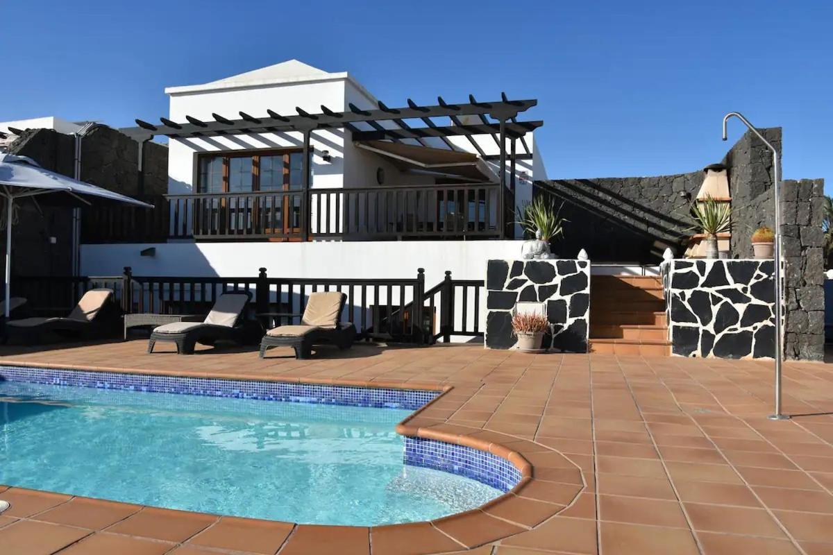 Villa Sea Breeze Ocean View بلايا بلانكا المظهر الخارجي الصورة